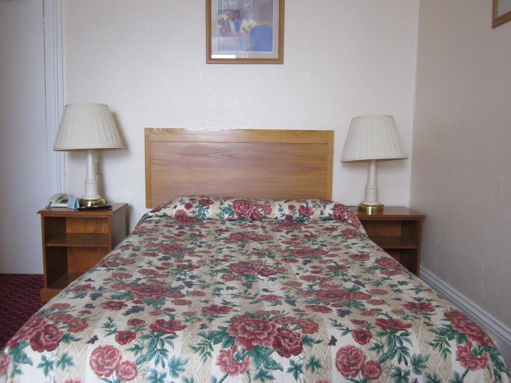 كليفدن The Highcliffe Hotel الغرفة الصورة