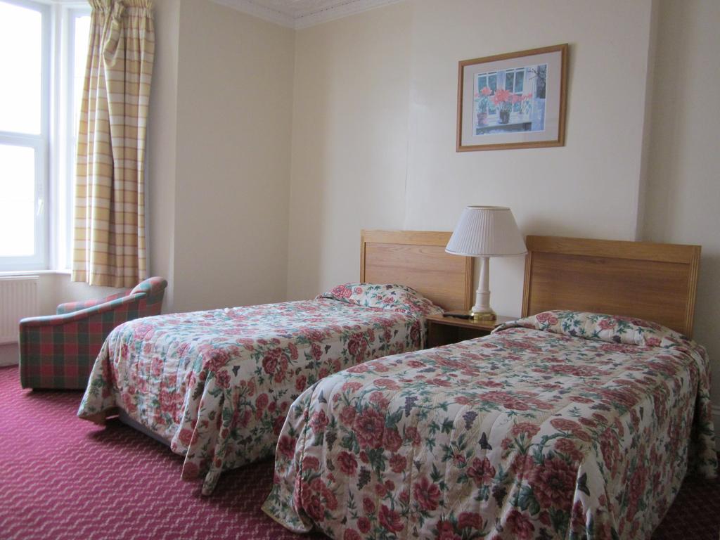 كليفدن The Highcliffe Hotel الغرفة الصورة