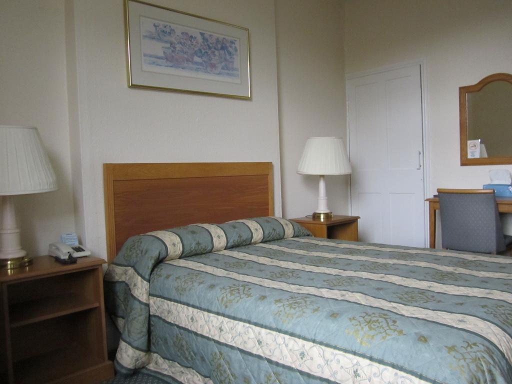 كليفدن The Highcliffe Hotel الغرفة الصورة