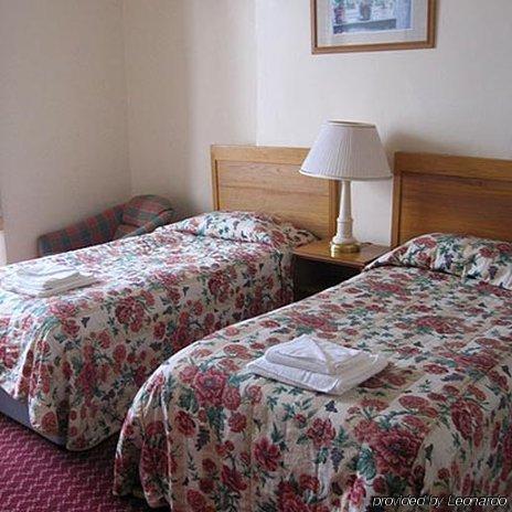كليفدن The Highcliffe Hotel الغرفة الصورة